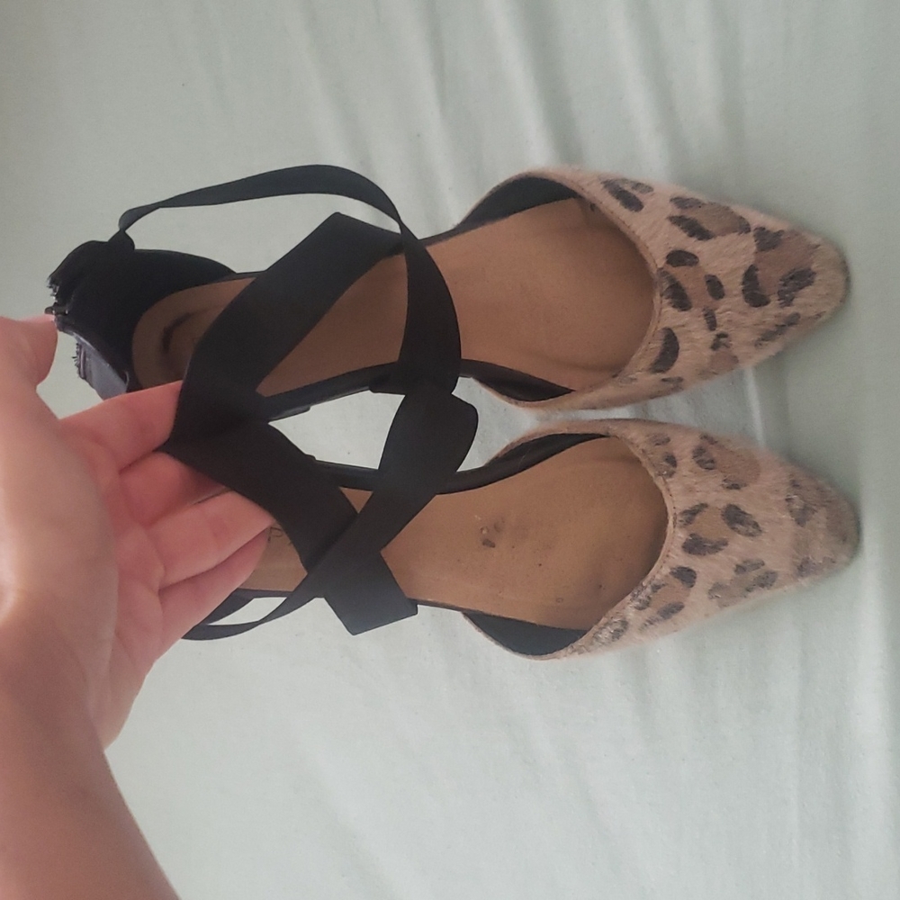 Rampage animal print and black ankle strap flats sz9